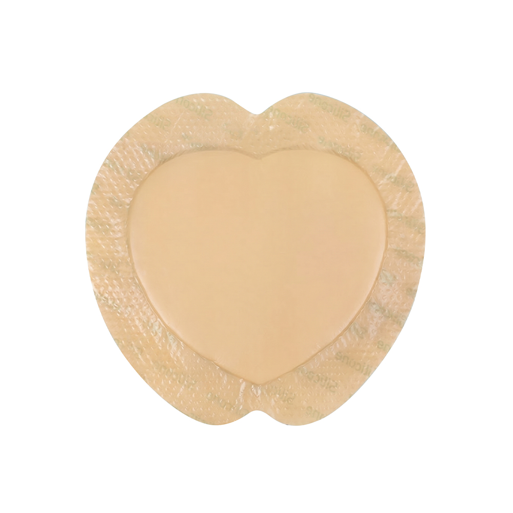 Pansament din spumă cu margini din silicon în formă de inimă de 18x18 cm